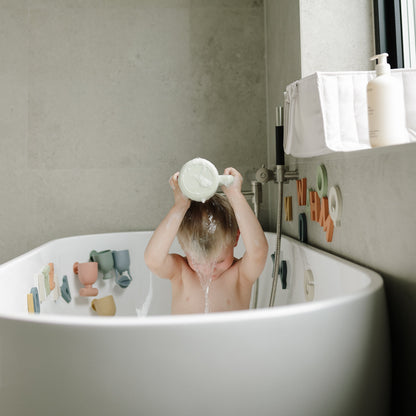 Pour and Play Bath Set