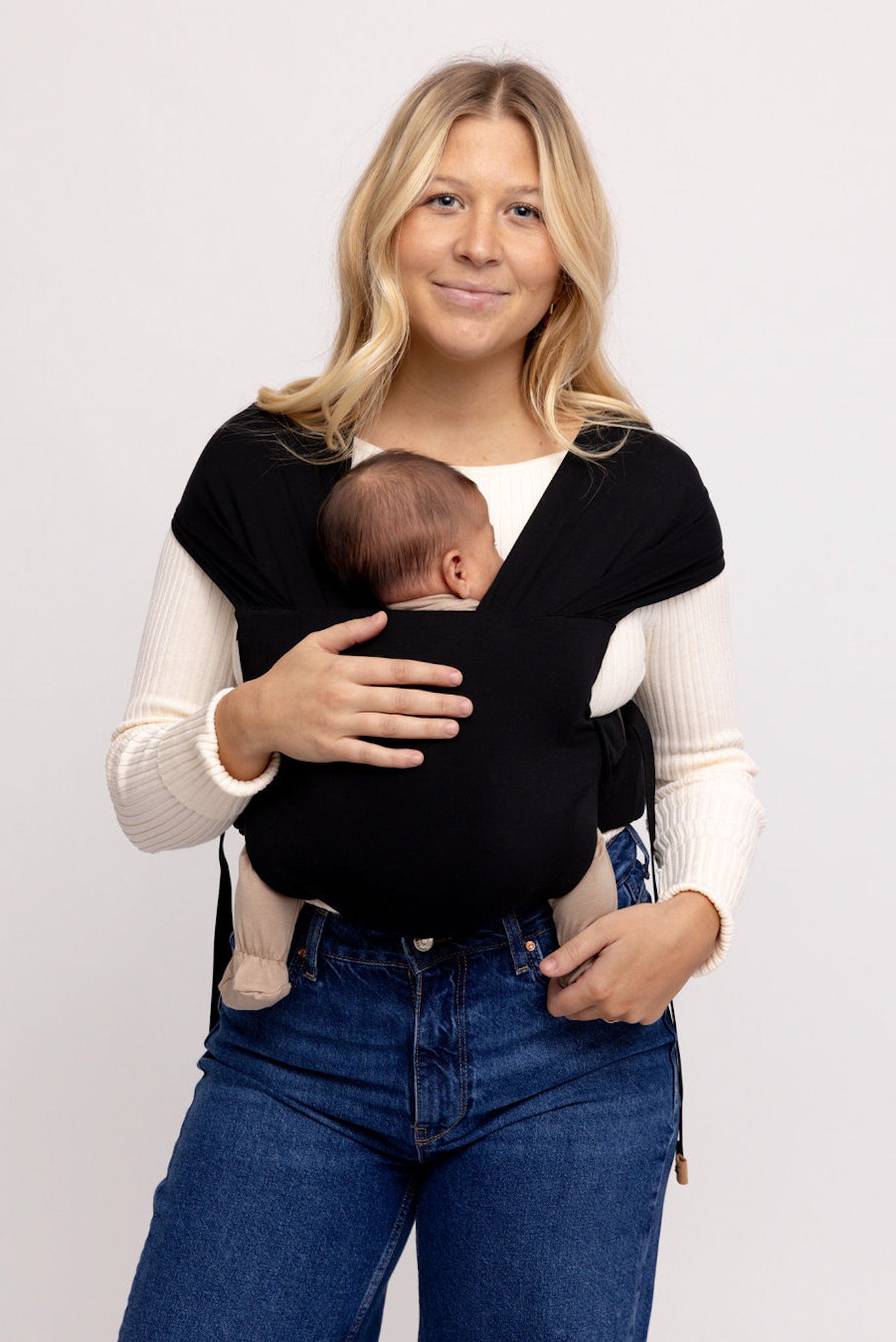 WildBird Raven Aerial Newborn Buckle Wrap black front carry newborn facing in