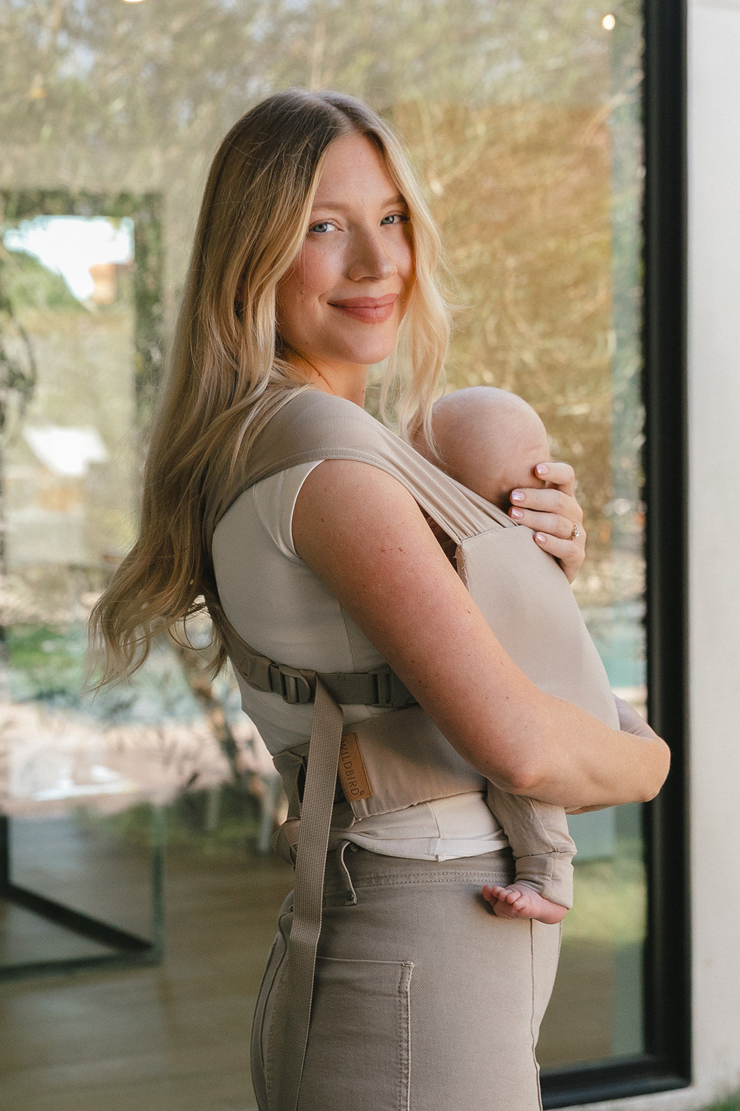 WildBird Desert Lark Newborn Buckle Wrap newborn M-position hip healthy positioning