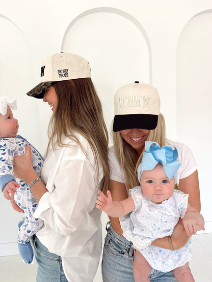 Mommin' - Vintage Trucker Hat