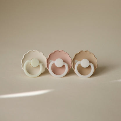FRIGG Daisy Night Silicone Pacifier 2-Pack
