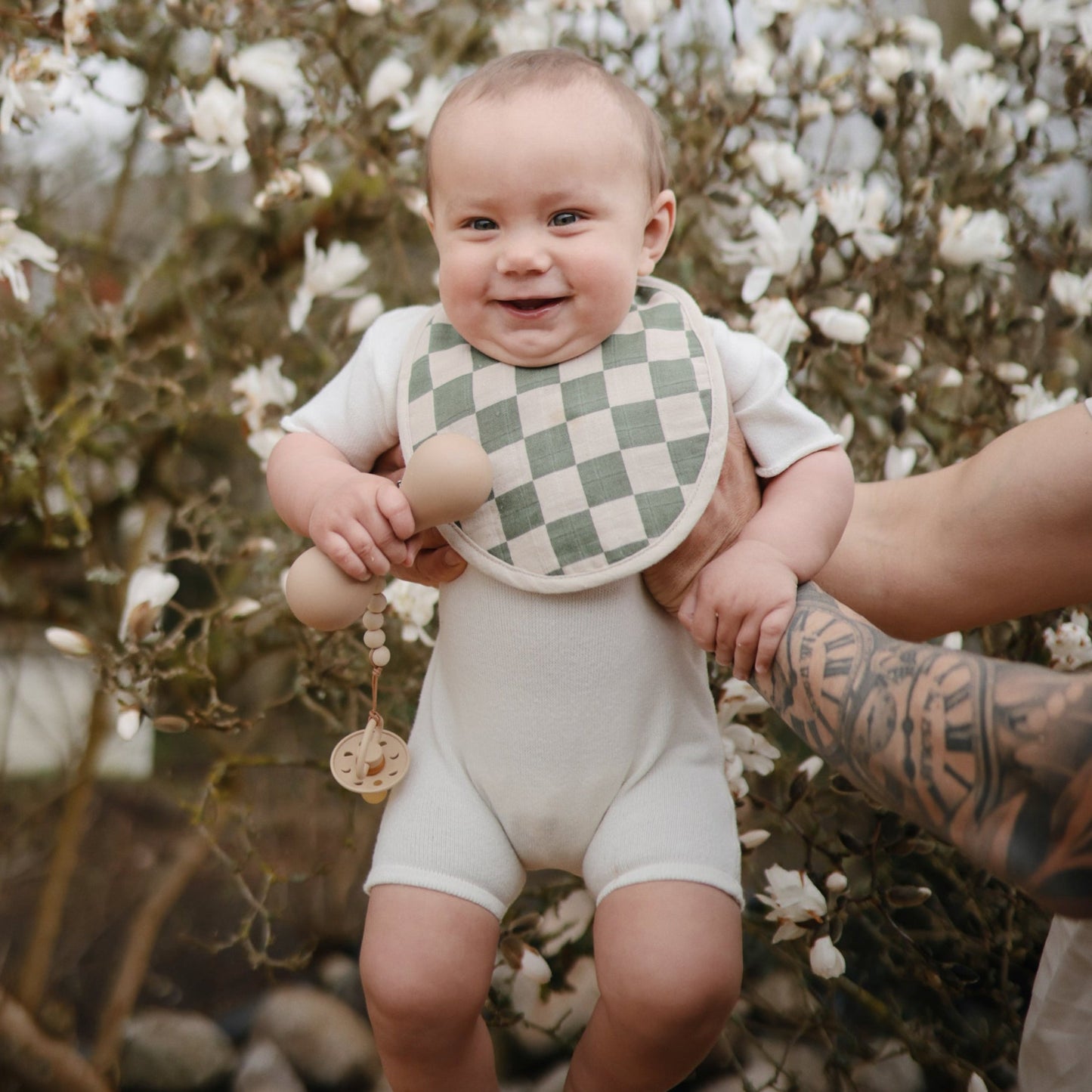 FRIGG Moon Natural Rubber Pacifier 2-Pack