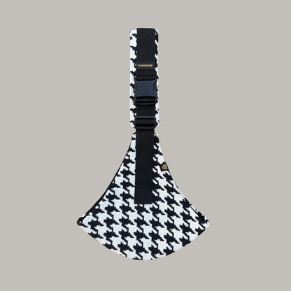Wildride Toddler Carrier Chequered in houndstooth pattern, compact hip seat carrier for toddlers